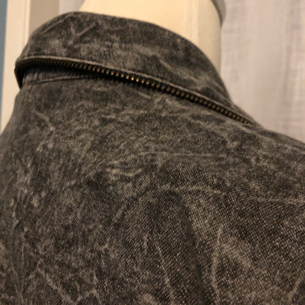 Grey Jacket - Picture 8 of 12